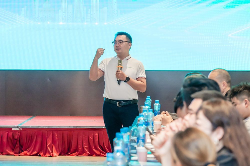 Momentum, innovation, success — Jason's 2024 central-west region dealer seminar held
